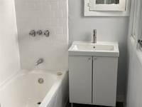 $1,395 / Month Apartment For Rent: Beds 0 Bath 1 Sq_ft 425- 170 S Mountain View Av...