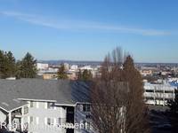 $1,350 / Month Apartment For Rent: 819 S. Cowley St., #61 - Black Realty Managemen...