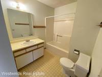 $800 / Month Apartment For Rent: 624 S. Gilbert Street - #09 - Westwinds Real Es...