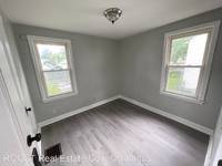 $1,300 / Month Home For Rent: 572 S. Waverly Street - ROOST Real Estate Co. /...