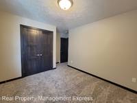 $2,195 / Month Apartment For Rent: 4612 W 34th St. N - Real Property Management Ex...