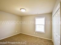 $2,095 / Month Home For Rent: 465 SE Waco Place - Goodall Properties LLC | ID...