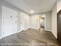 $1,295 / Month Apartment For Rent: 509 Knapp St NE # 4 - Lighthouse Property Manag...