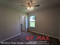 $1,550 / Month Home For Rent: 607 Macy Lane - RE/MAX Real Estate Connection |...