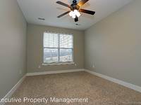 $1,255 / Month Apartment For Rent: 2867 Walden Blvd. # 203 - Executive Property Ma...