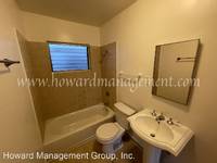 $1,995 / Month Apartment For Rent: 1002 S Barrington Ave, Unit 12 - Howard Managem...