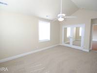 $1,725 / Month Apartment For Rent: 7517-7519 Oxford Dr. - 17-3C - AHRA | ID: 10567354