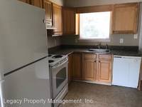 $1,250 / Month Home For Rent: 3406 Greenbriar Ct B - Legacy Property Manageme...