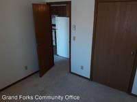 $565 / Month Apartment For Rent: 1133 S Landeco Ln 314 - Grand Forks Community O...