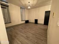 $1,250 / Month Home For Rent: 632 W Historic Mitchell St - 632 #1 - SNSHN | I...