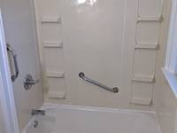 $625 / Month Apartment For Rent: 1052 W 4th St - Apt 3 2nd Flr Rear Apt - Wester...