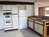 $3,200 / Month Apartment For Rent: Large Philly 4BD/1BA Lndry/Prkng Avail 9/1 $2800