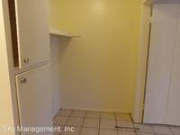 $650 / Month Apartment For Rent: 1100 Arizona Stree SE Apt 7 - Sky Management, I...