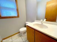 $1,500 / Month Apartment For Rent: 2714 W. 37th Pl. - Unit 2 Unit 1 - Open Path Re...